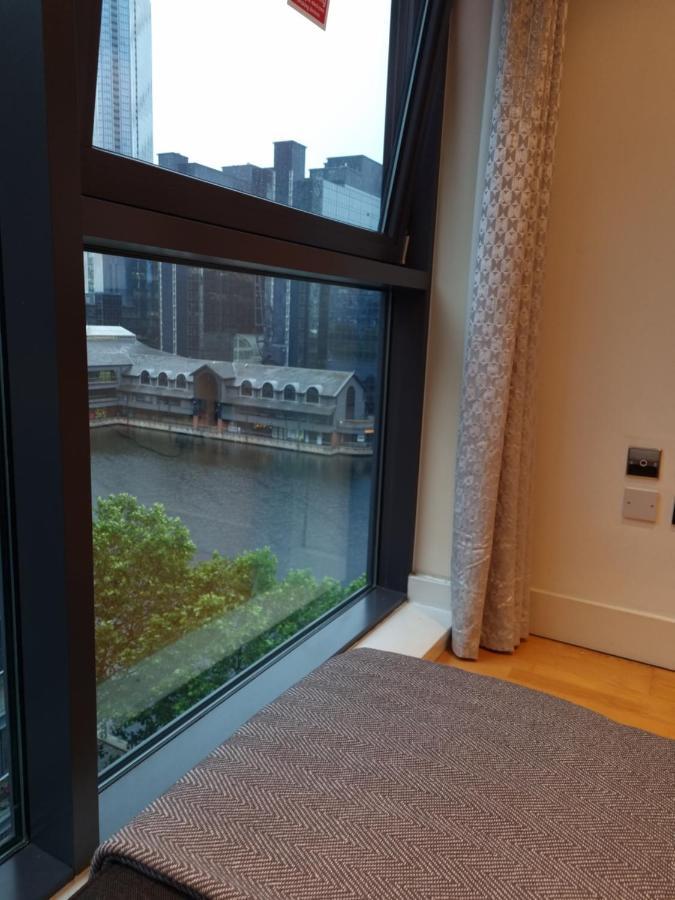 Luxury Waterside Apartment Canary Wharf London Exterior foto